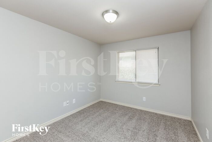 Building Photo - 519 Branchwood Dr