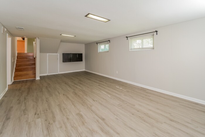 Building Photo - 8710 W 99th Terrace