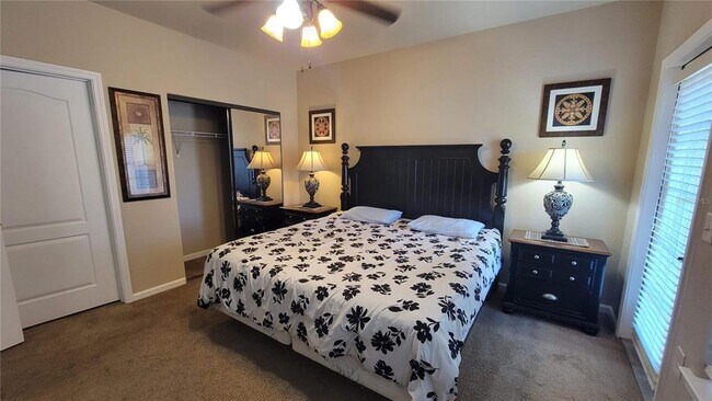 Building Photo - 914 Charo Pkwy