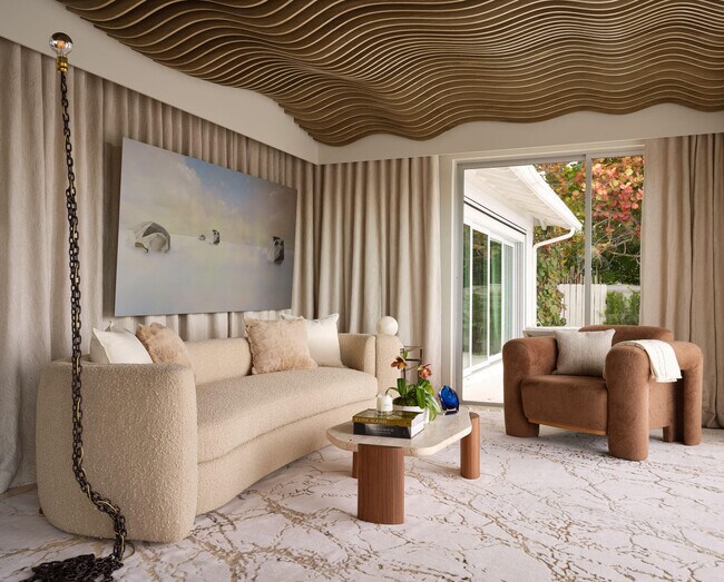 Building Photo - 3410 N Flagler Dr