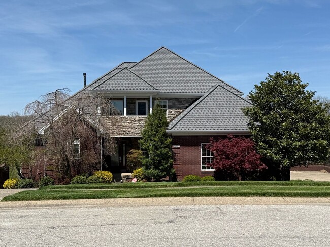Primary Photo - Gorgeous Executive 5 Bedroom 5 Bath Home L...