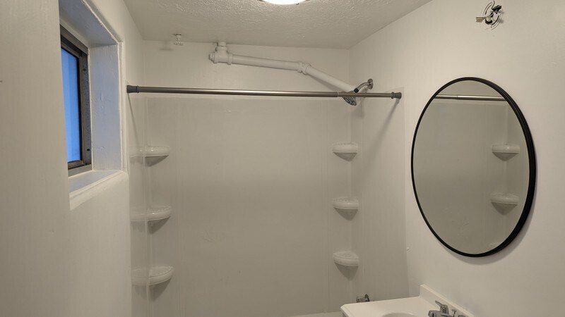 Building Photo - 2220 E 4500 S