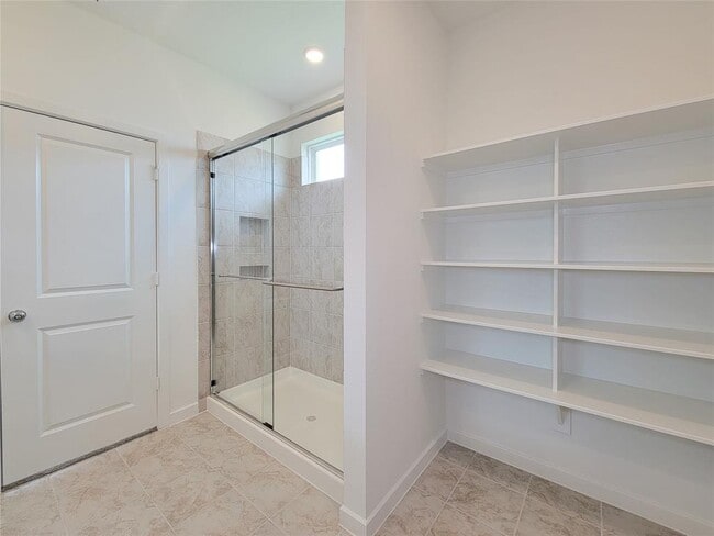 Building Photo - 21627 Royal Jett Dr