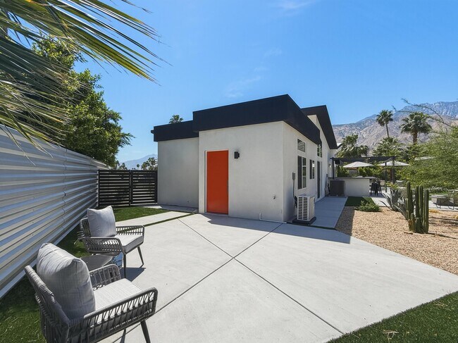 Building Photo - 2197 Jacques Dr