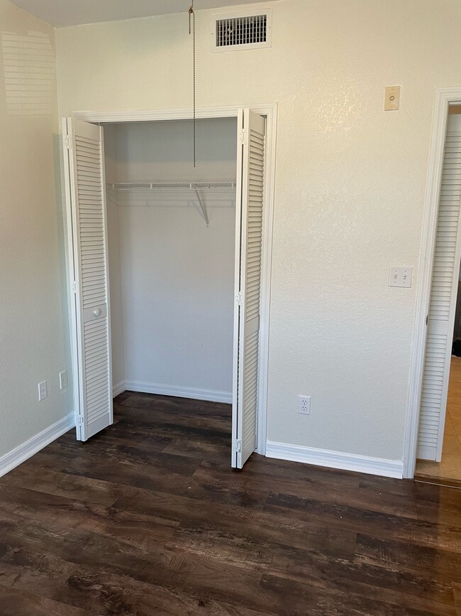 Building Photo - 8313 Bernwood Cove Loop