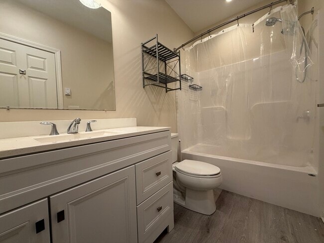 Building Photo - 160 Summer St