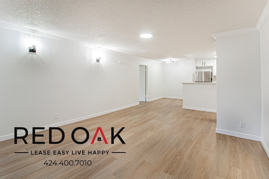 Building Photo - 1522 N Formosa Ave