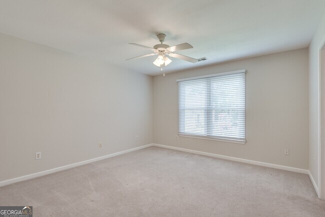 Building Photo - 6515 Fairgreen Dr