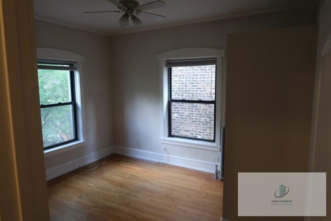 Building Photo - 755 W Buena Ave