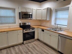Building Photo - 3495 Tulip Dr