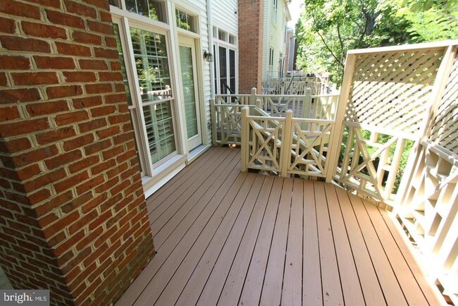 Building Photo - 10502 James Wren Way