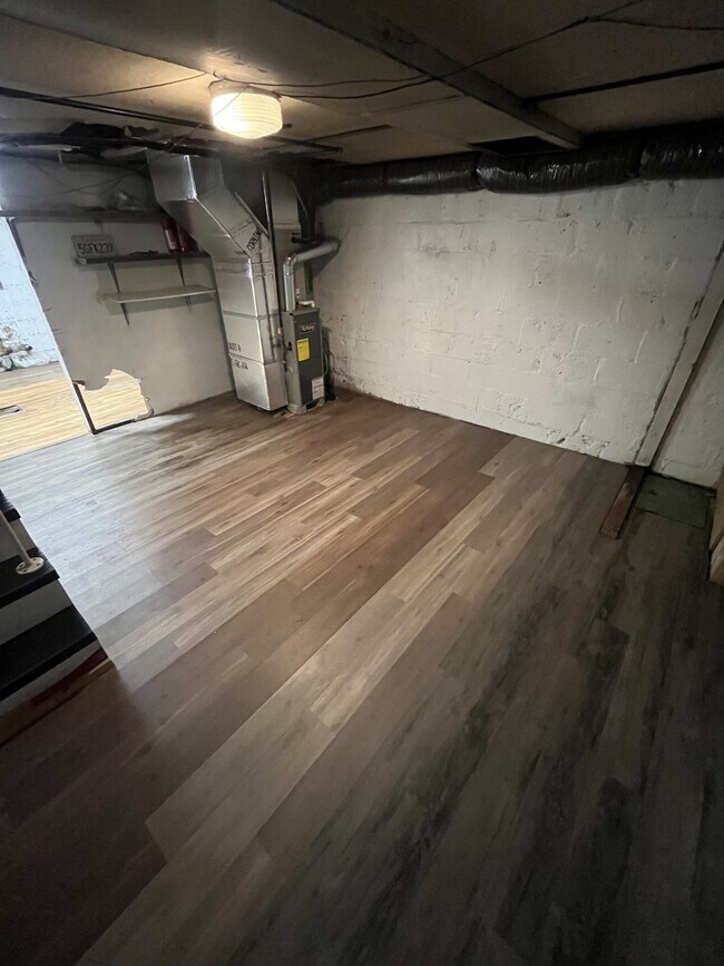 Building Photo - 605 Lehigh Ave