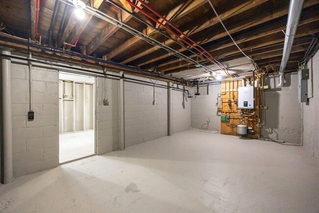 Building Photo - 24 Bossi Ave