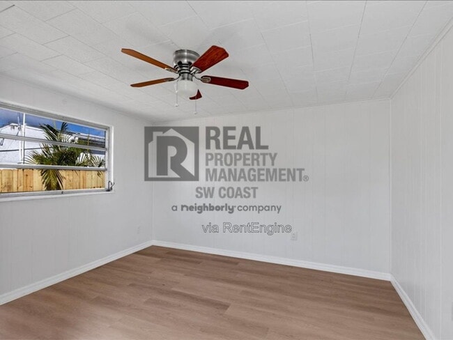 Building Photo - 8025 Roy Dr