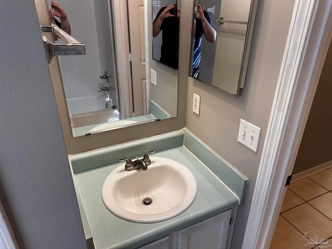 Building Photo - 9184 Arand Dr