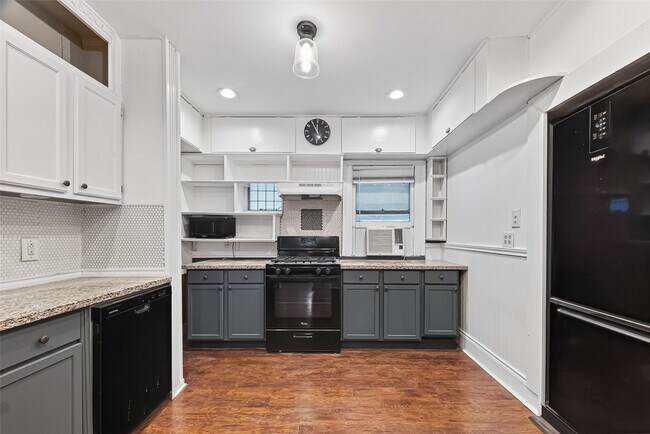 Building Photo - 5618 Belmark St