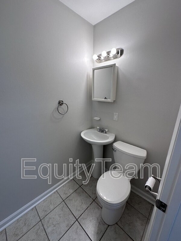 Building Photo - 238 Diston Ln