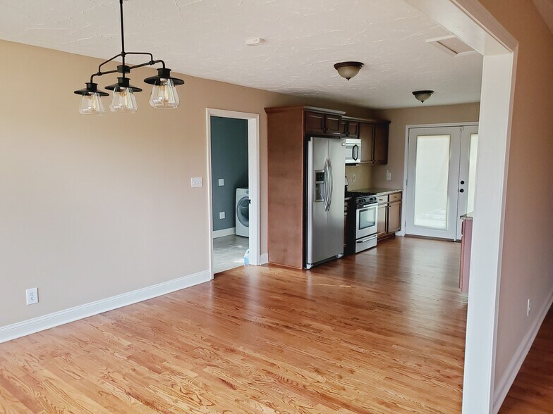 Building Photo - 502 Tomahawk Trail