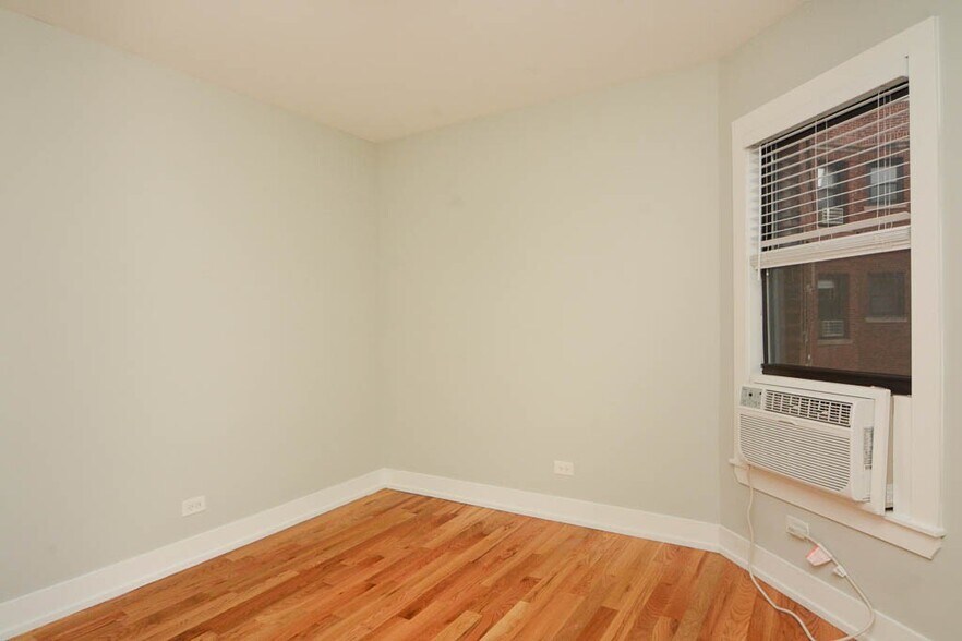 Building Photo - 2850 N Mildred Ave