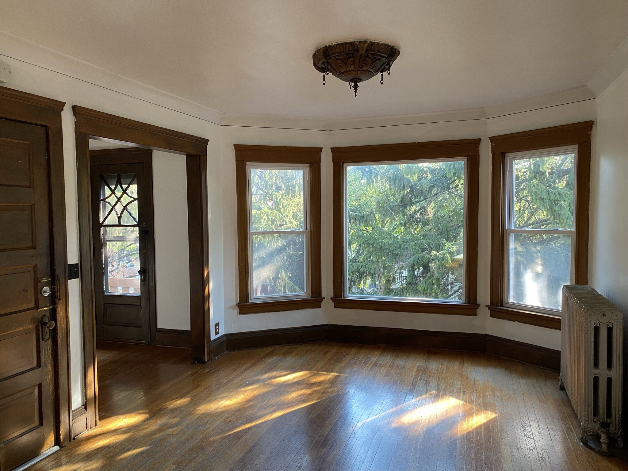 Building Photo - 2765 S Logan Ave