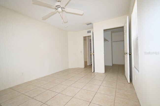 Building Photo - 5914 Willow Ridge Dr