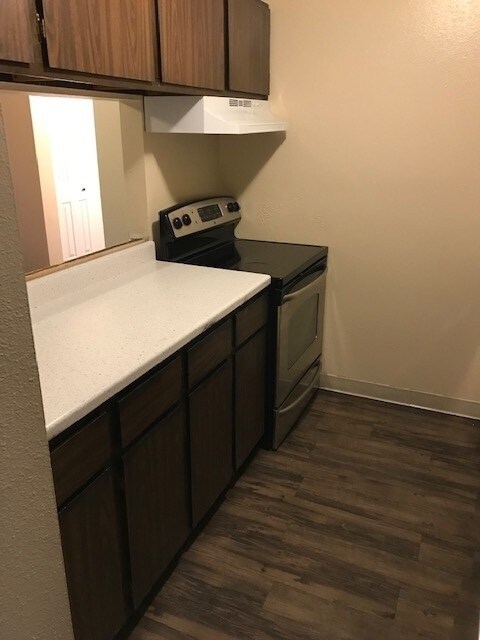 Building Photo - 1829 Warren Ave