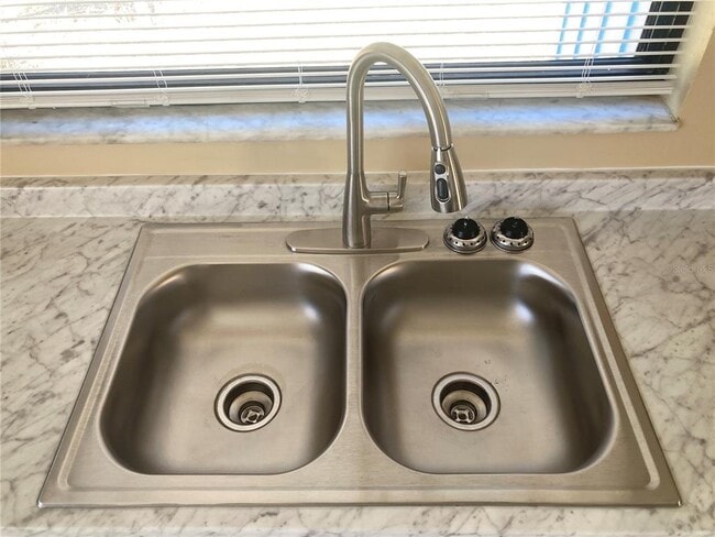 Building Photo - 3588 Meriden Ave