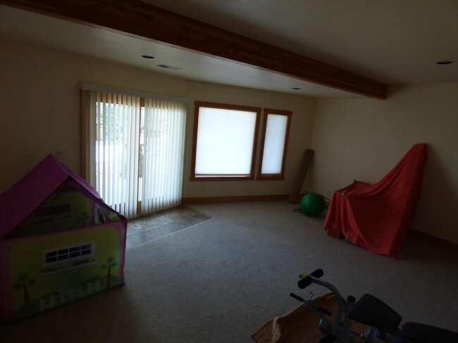 Bed 2 - 53 Paradise Rd