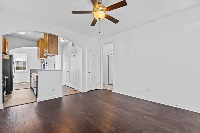 Building Photo - Gorgeous 3 Bedroom Home in Downtown Raleig...