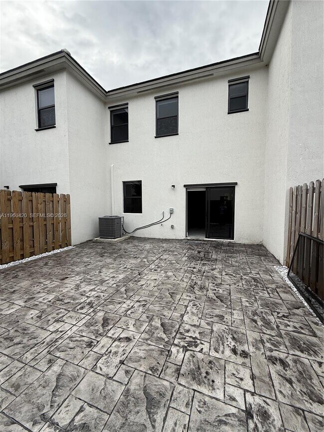 Building Photo - 28519 SW 134th Ct