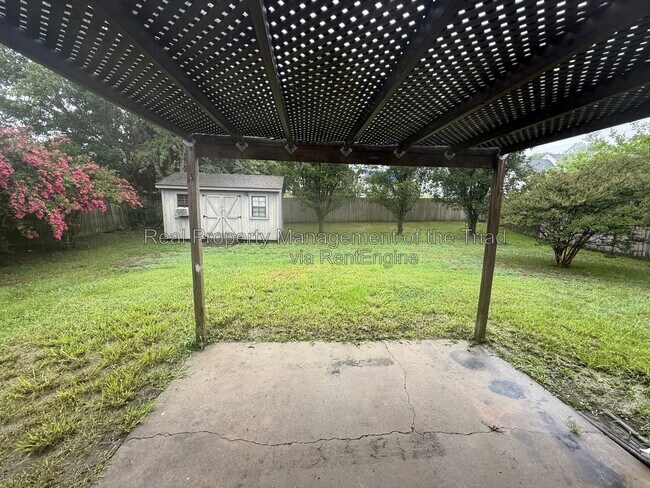 Building Photo - 208 Hammond Dr