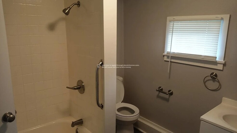 Building Photo - 612 Washington Ave