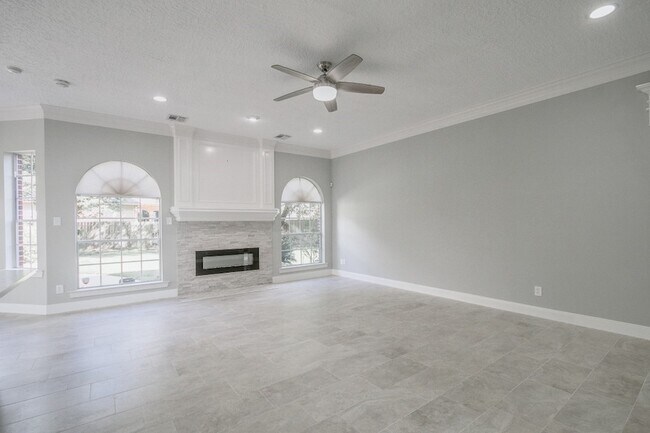 Building Photo - 6302 Laver Love Dr