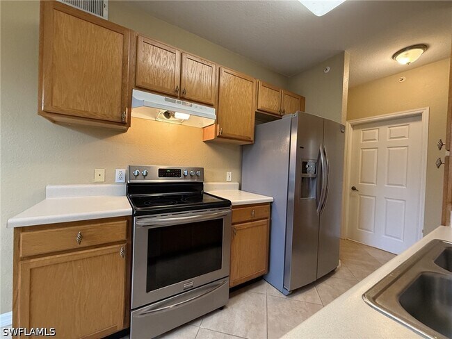 Building Photo - 7945 Preserve Cir