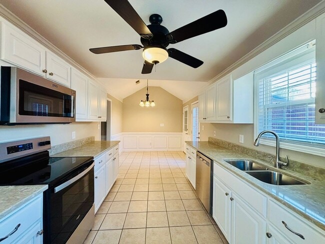 Building Photo - 23 Hulsey Cove