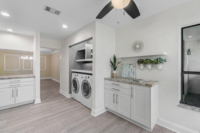 Building Photo - 9240 Sable Ridge Cir