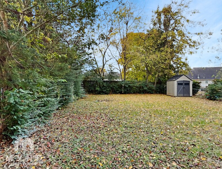 Building Photo - 453 Westgate Blvd