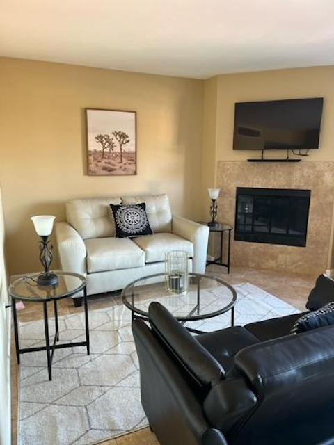 Building Photo - 6651 N Campbell Ave