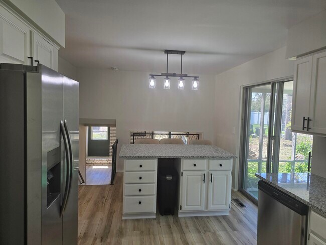 Building Photo - 15353 Huff