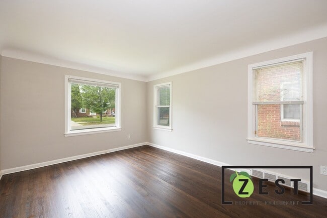 Building Photo - Charming 3-Bedroom Home Coming Soon on Det...