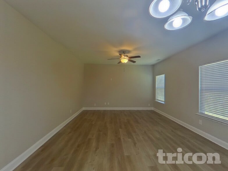 Building Photo - 1013 Eldon Ln