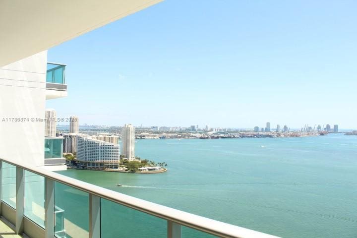 Building Photo - 1331 Brickell Bay Dr