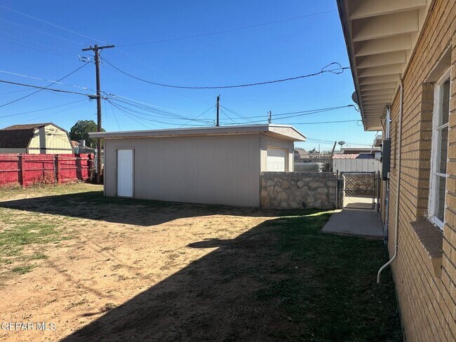 Building Photo - 8308 Mt Ranier Dr