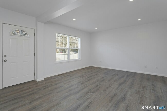 Building Photo - 377 Hope St