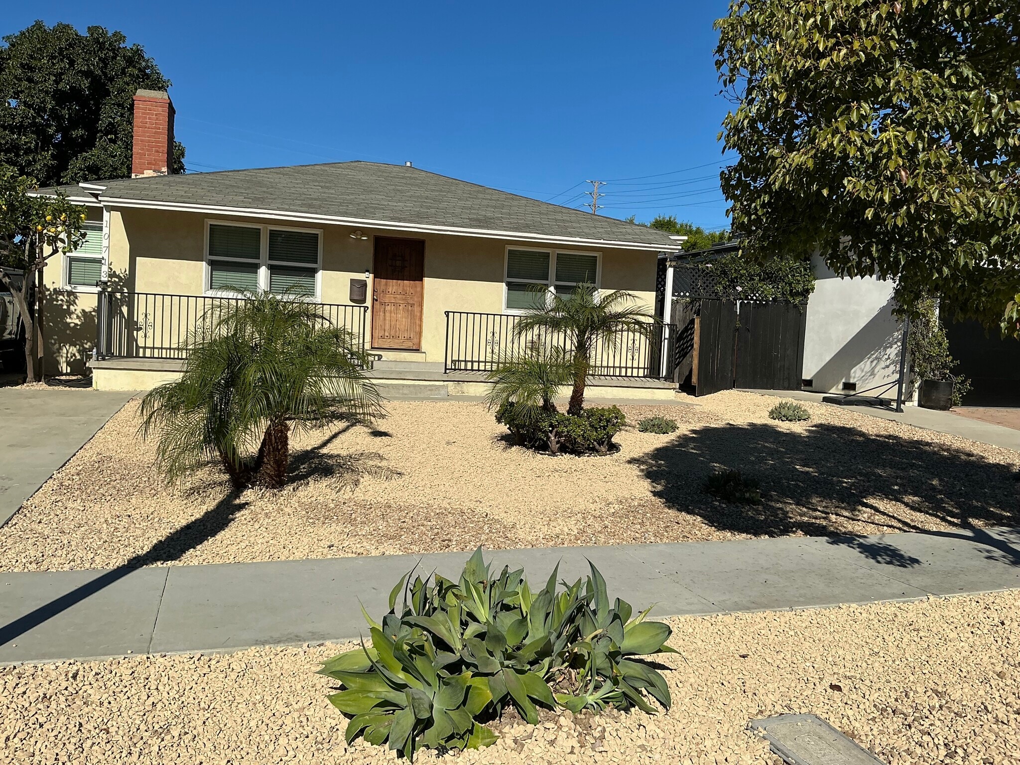 Building Photo - 10713 Esther Ave