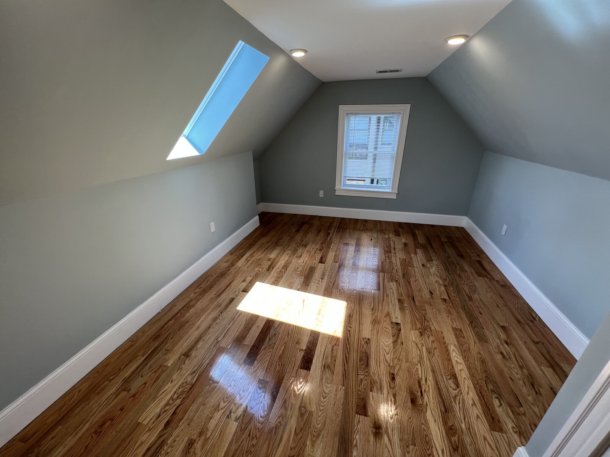 Building Photo - 158 Morrison Ave