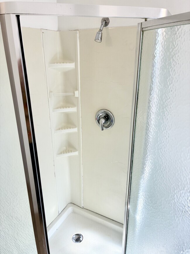 Building Photo - 631 N 120 E