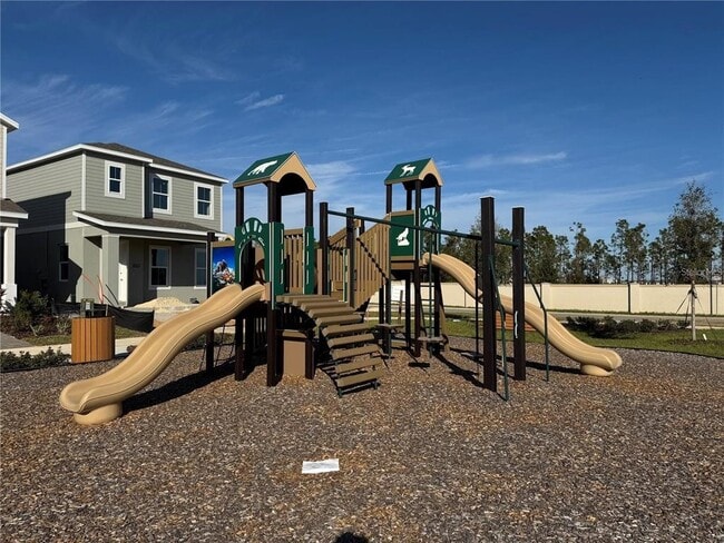 Building Photo - 16848 Hamlin Vis Aly