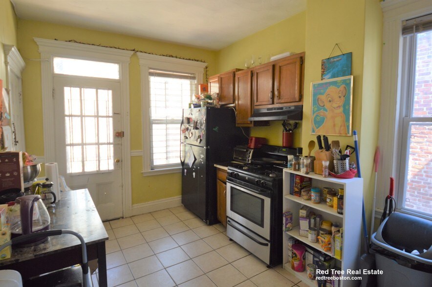 Building Photo - 1721 Commonwealth Avenue