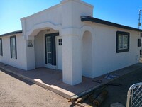 Building Photo - 2 bedroom in Eloy AZ 85131
